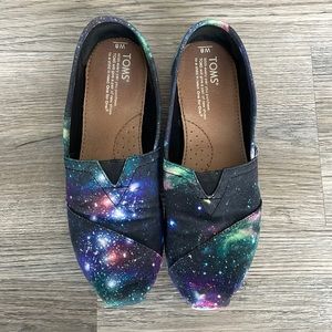 TOMS Galaxy Shoes Size 8